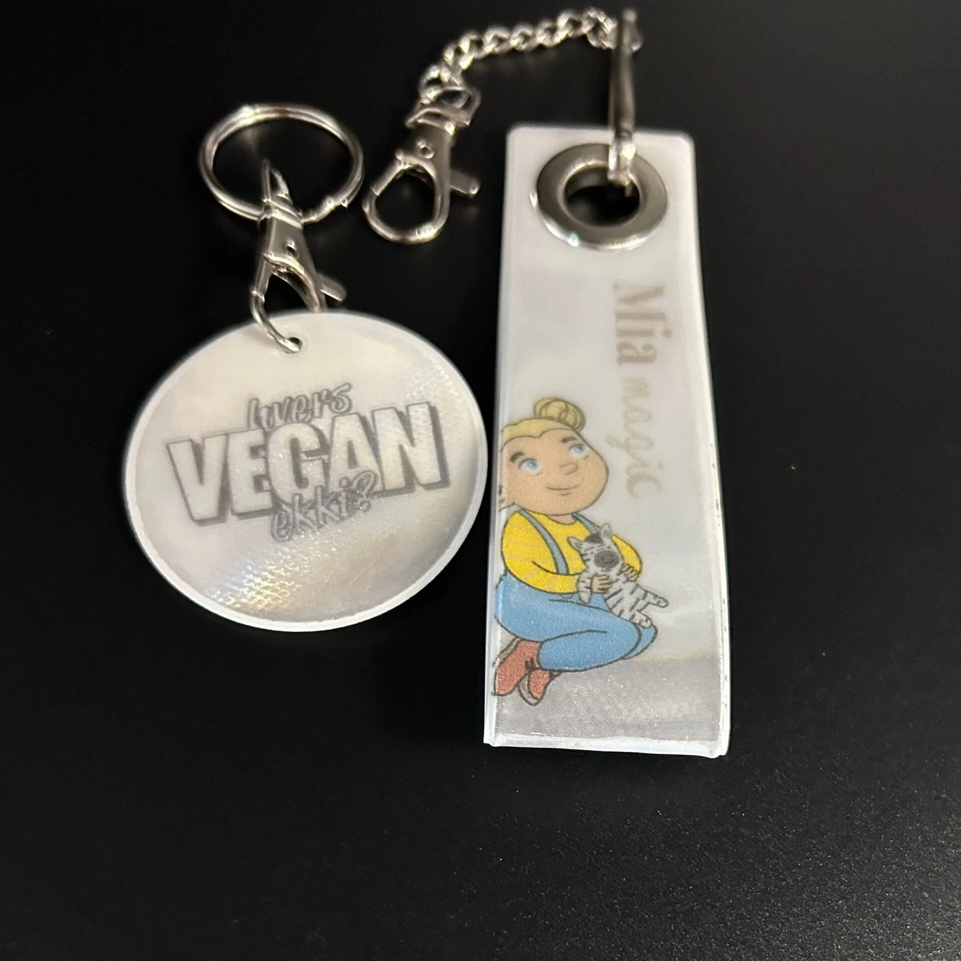 Sérmerkt endurskinsmerki í fjáröflun og gjafir - Mynd 2